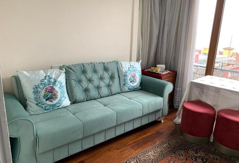 سوییت با چشم‌انداز دریا, Ada Hotel Istanbul