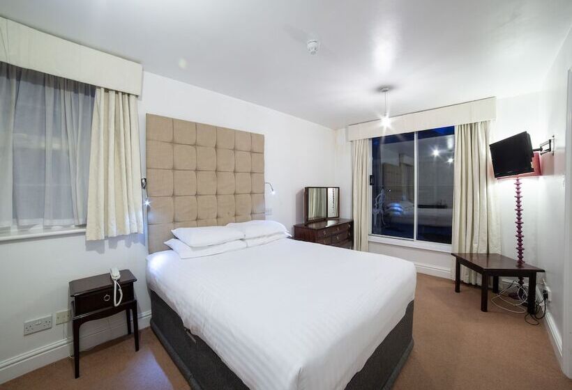 Номер Deluxe, George Hotel, Burslem, Stoke On Trent
