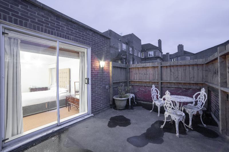 Номер Deluxe, George Hotel, Burslem, Stoke On Trent