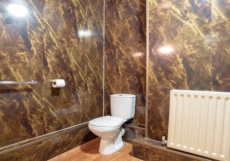 Номер Superior, George Hotel, Burslem, Stoke On Trent