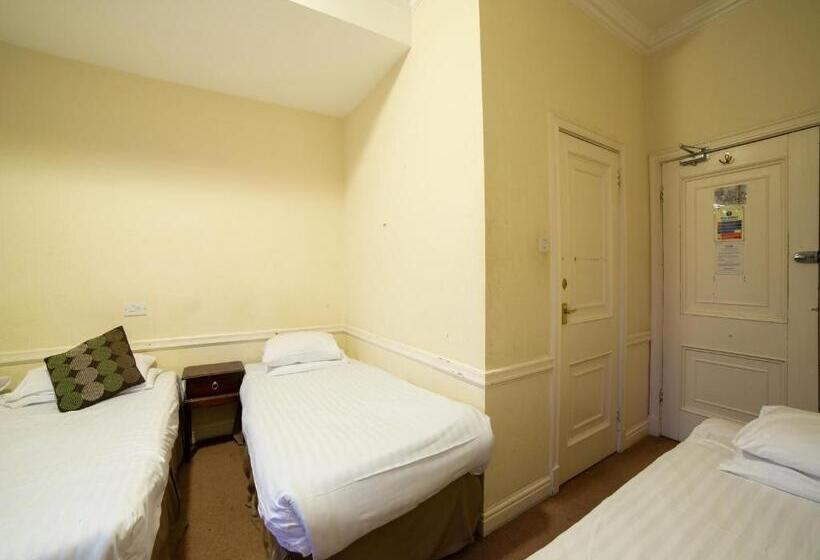 Номер Стандарт Трехместный, George Hotel, Burslem, Stoke On Trent