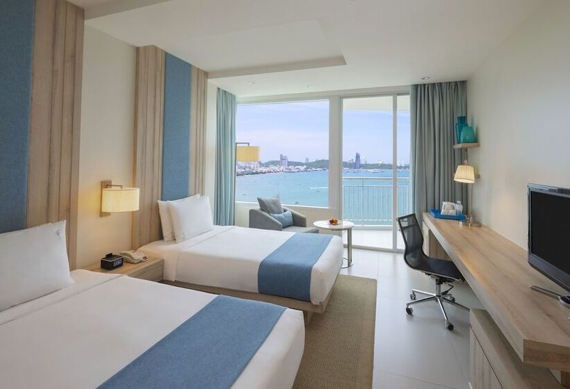 Номер Стандарт Двуспальная Кровать Вид на Море, Holiday Inn Pattaya, An Ihg
