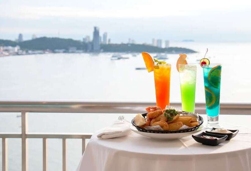 Номер Клуб, Holiday Inn Pattaya, An Ihg