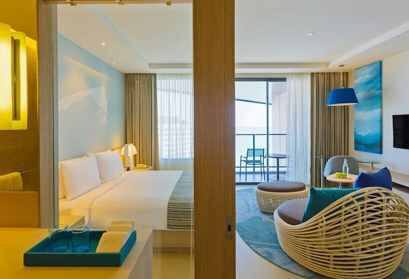 Номер Премиум, Holiday Inn Pattaya, An Ihg