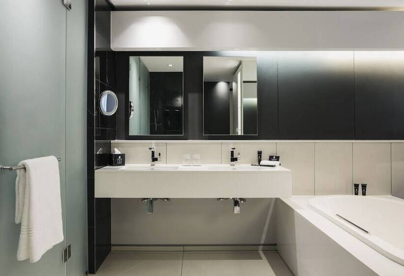 اتاق استاندارد, The Capital 15 On Orange Hotel & Spa
