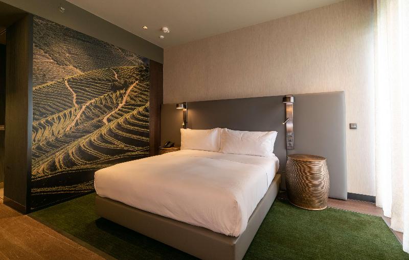 Номер Deluxe Кровать Кинг, Hilton Porto Gaia