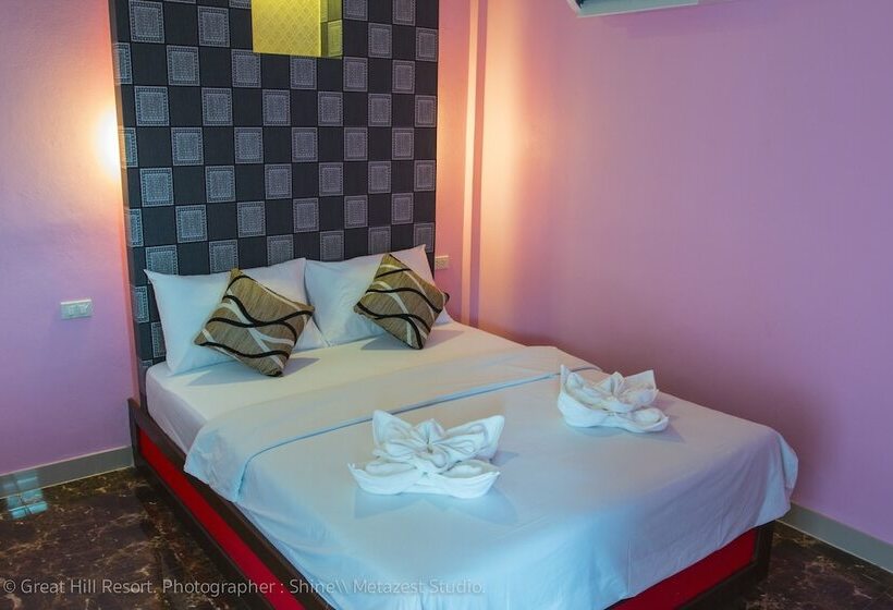 标准间, Great Hill Resort