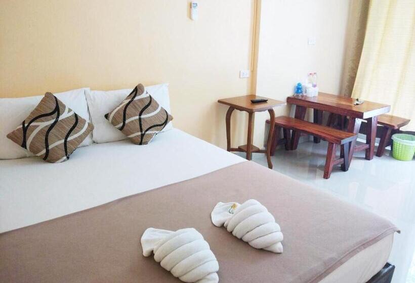 标准间, Great Hill Resort