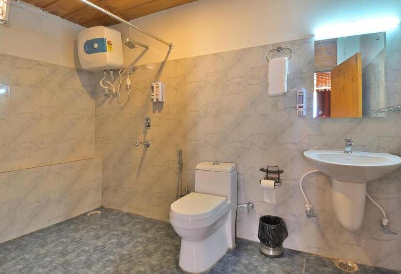 스탠다드 룸 산 전망, La Riqueza Kanatal   Mountain View Rooms   Welcome New Year With Fresh Snowfall