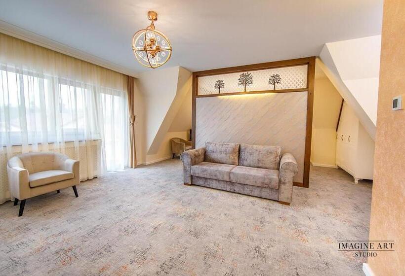 استودیوی لوکس, Moviliţa Residence