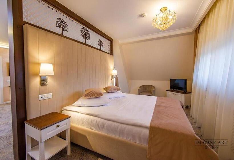 استودیوی لوکس, Moviliţa Residence