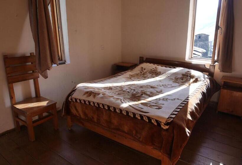 اتاق استاندارد با چشم‌انداز کوهستان, Chazhashi Guesthouse
