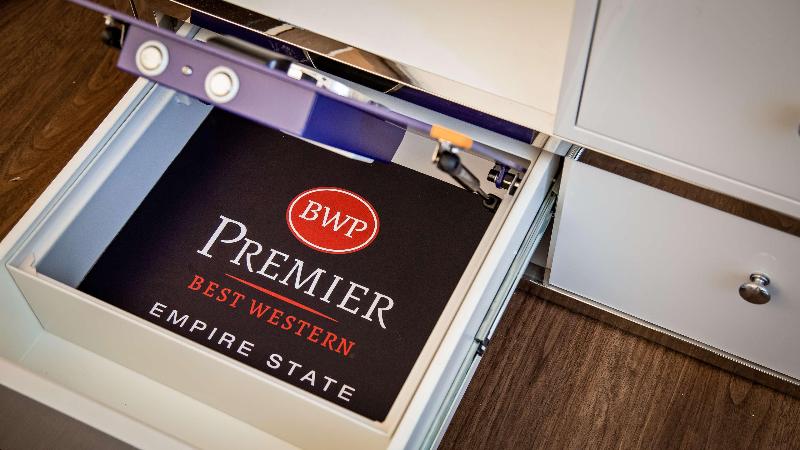 اتاق استاندارد با تخت بزرگ برای معلولان, Best Western Premier Empire State