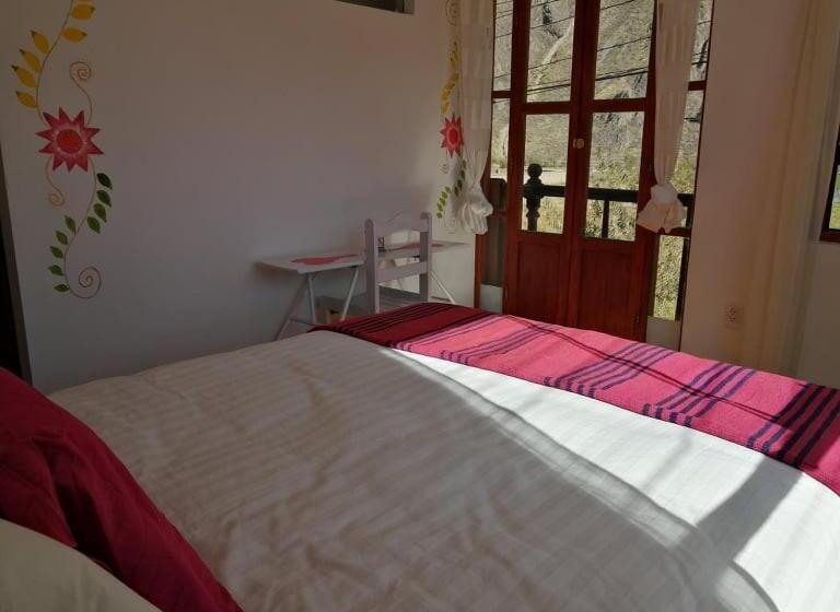 سوییت جونیور با بالکن, Hostal Chaska Wasi