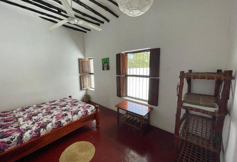 اتاق استاندارد, Zava House Stone Town