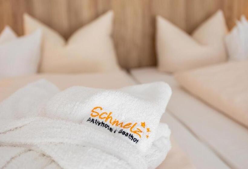 Номер Стандарт с Балконом, Aktivhotel & Gasthof Schmelz Ihr Urlaubs Hotel In Inzell Mit Wellness Hallenbad, Alpensauna & Dampfb