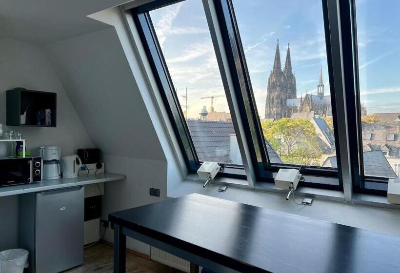 1 Bedroom Penthouse Apartment, Altstadthotel Hayk Am Rhein