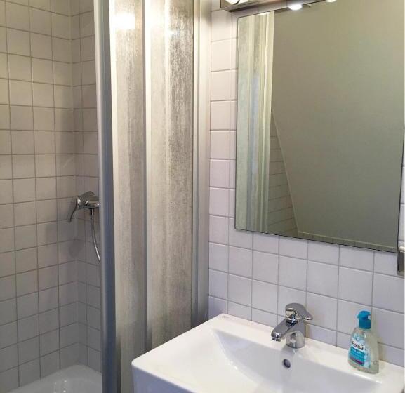 1 Bedroom Penthouse Apartment, Altstadthotel Hayk Am Rhein