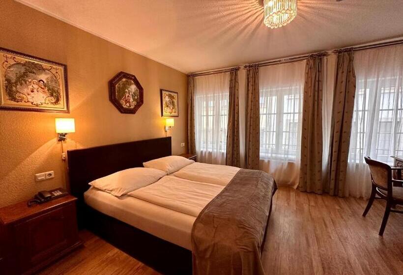 اتاق استاندارد با تخت بزرگ, Altstadthotel Hayk Am Rhein