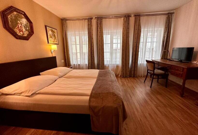 اتاق استاندارد با تخت بزرگ, Altstadthotel Hayk Am Rhein