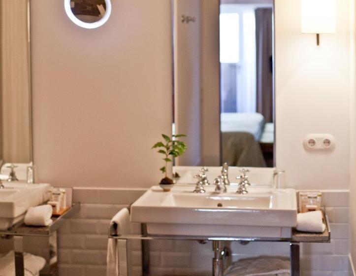 Suite, Louis
