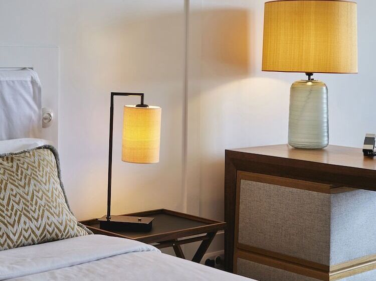 Deluxe Zimmer interior, Louis