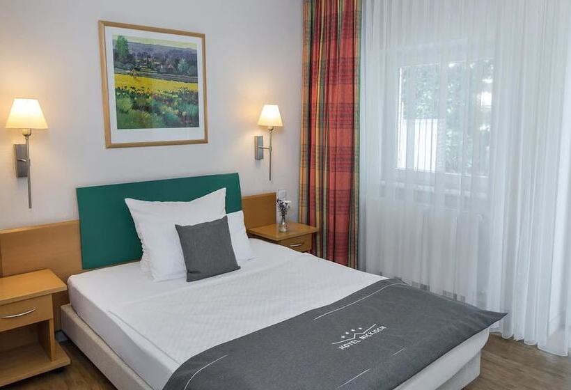 Quarto Estandar Individual, Nickisch