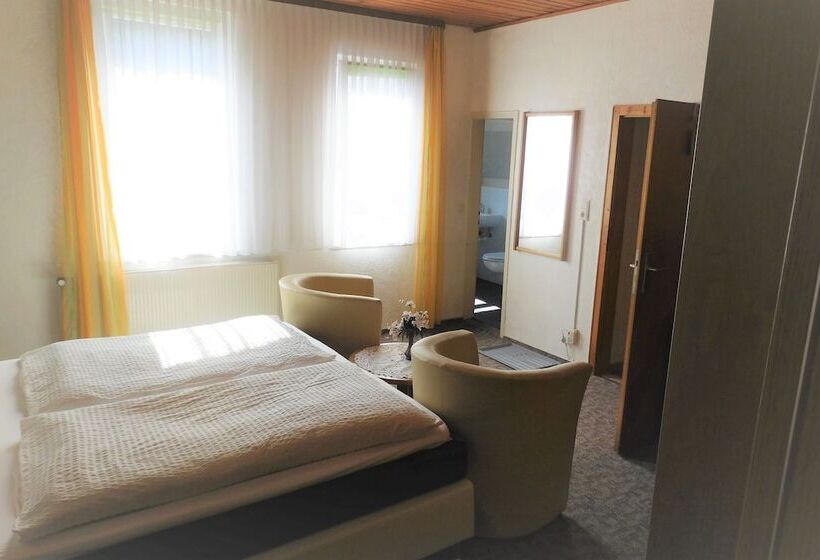 Четырехместный Номер Стандарт, Pension Am Kurmittelhaus
