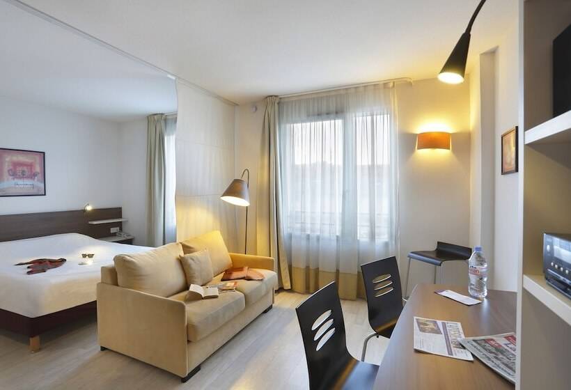 سوییت سوپریور, Suite Home Apt Luberon