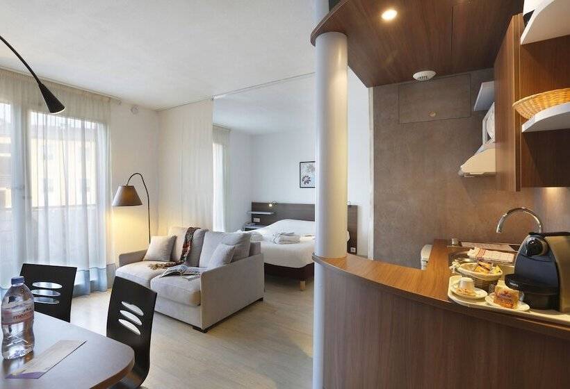 سوییت پرستیژ, Suite Home Apt Luberon