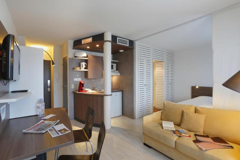 سوییت سوپریور, Suite Home Apt Luberon