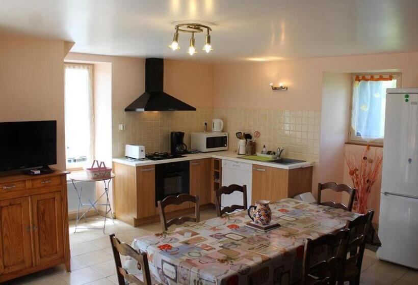 Дом 1 Спальня, Gîte Familial Avec Cheminée, Ping Pong, Près De La Grotte De Tourtoirac Et Du Château De Hautefort