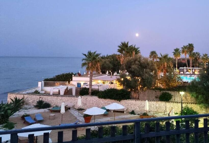 سوئیت جونیور با تراس, Aurelia Sea View
