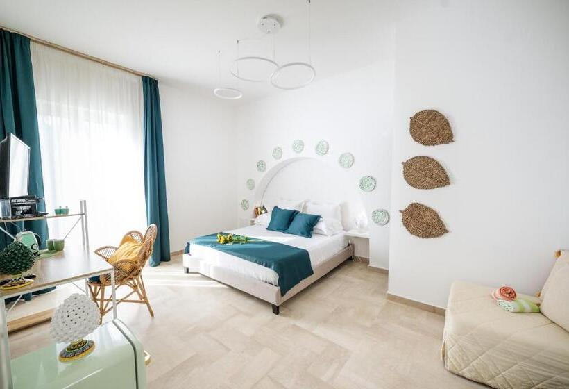 اتاق استاندارد چهارنفره با بالکن, Aurelia Sea View