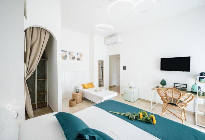 اتاق استاندارد چهارنفره با بالکن, Aurelia Sea View