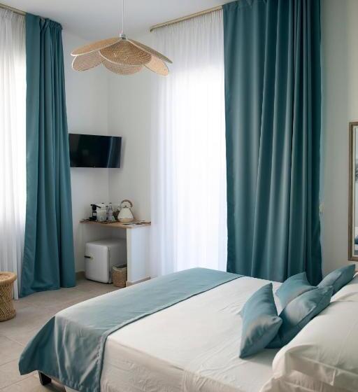 اتاق لوکس با چشم‌انداز دریا, Aurelia Sea View