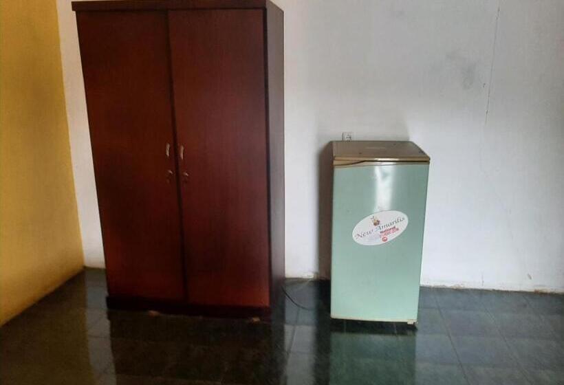 Номер Стандарт, Oyo 90490 Hotel Nyi Rindang