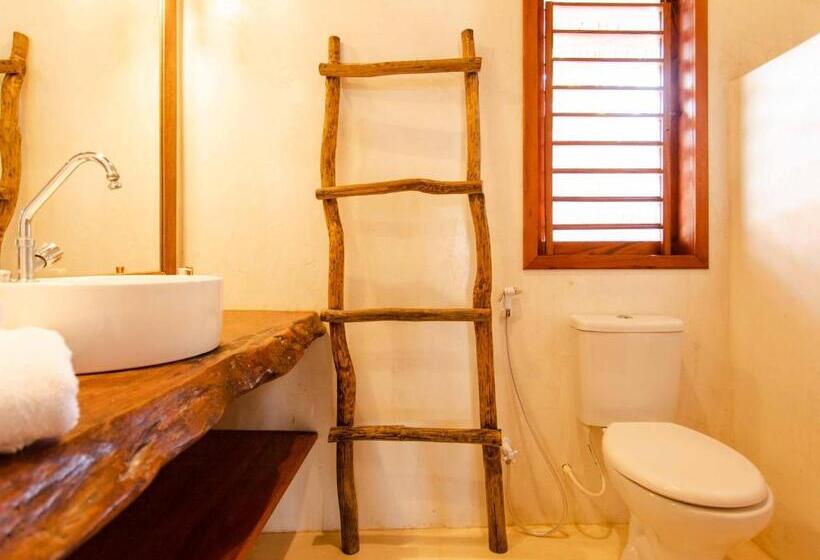 بانگلوی استاندارد 2 خوابه, Vilarejo Prea