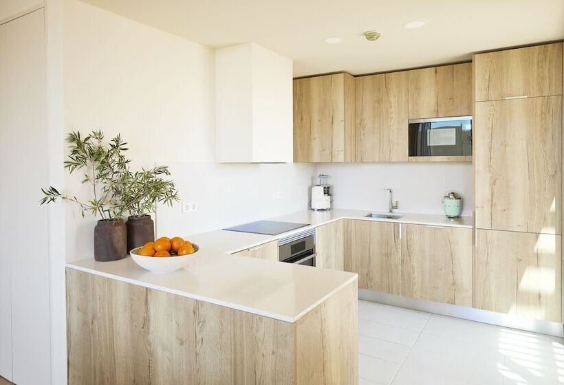 Вилла 3 Спальни, White Shell Beach Villas