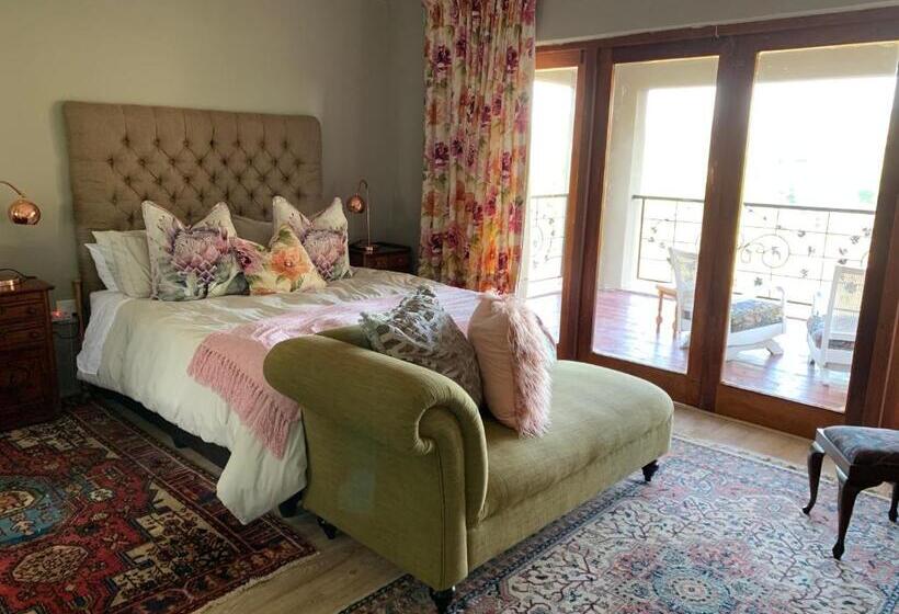Номер Стандарт с Балконом, Cavalo Guesthouse & Equestrian Estate