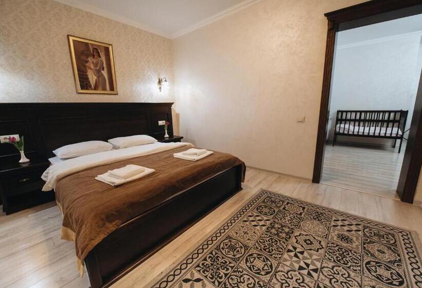 سوییت لوکس, Diamond Resort White