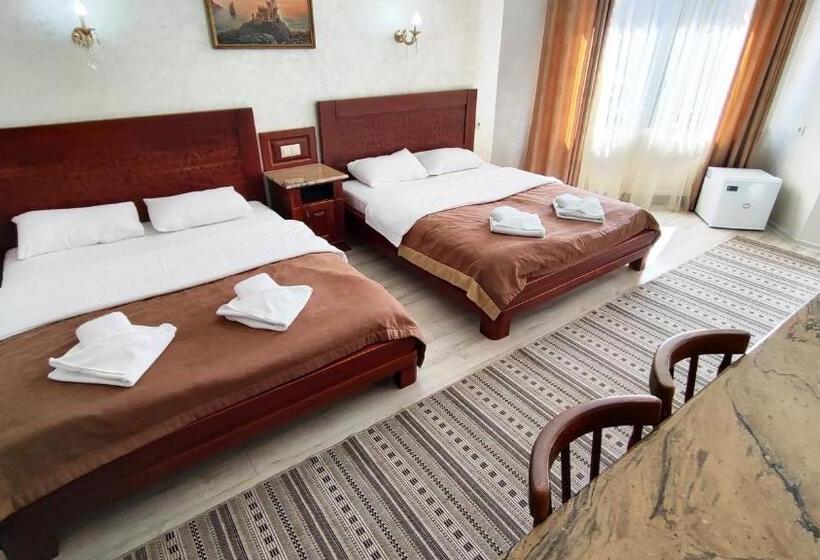 اتاق استاندارد چهار تخته, Diamond Resort White