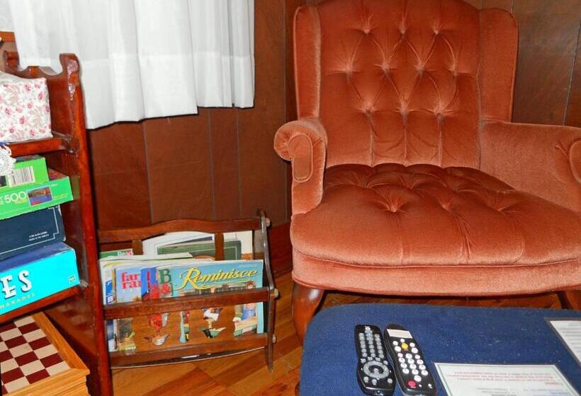 Люкс Deluxe Кровать Кинг, Little River Inn Motel
