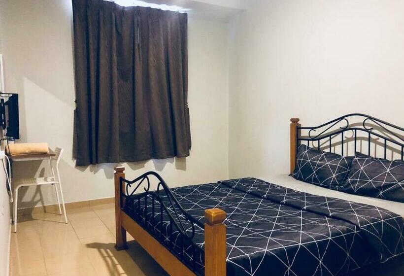 デラックスルーム, Lunas Homestay By Yolodge