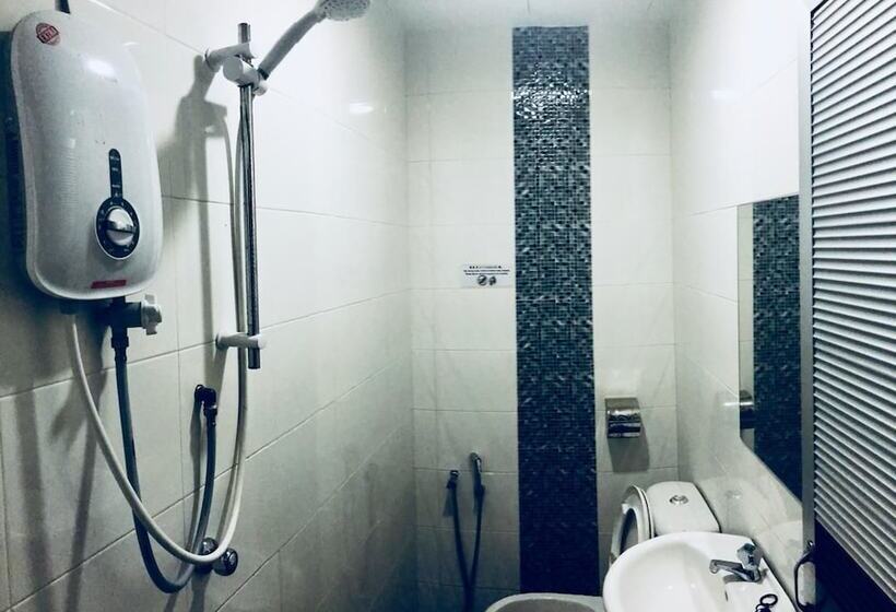 デラックスルーム, Lunas Homestay By Yolodge