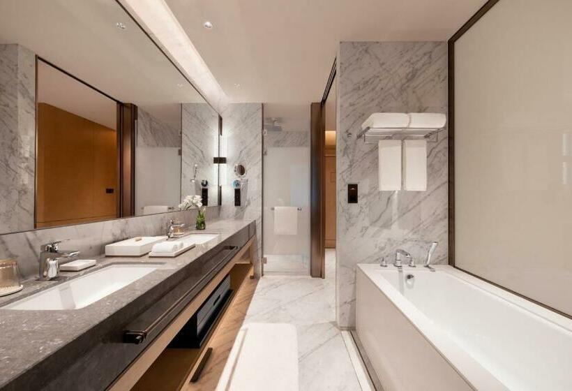 Classic room with balcony, Gran Melia Chengdu
