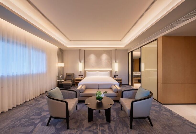 سوییت جونیور, Gran Melia Chengdu