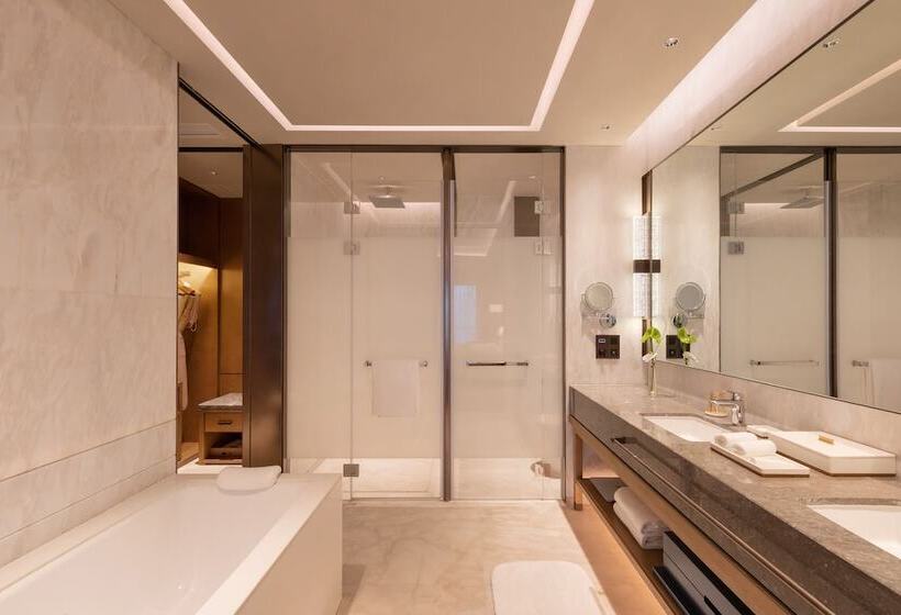 سوییت جونیور, Gran Melia Chengdu