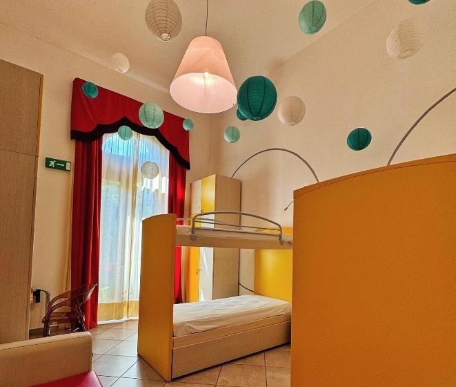 Семейный Номер, Auberge De La Gare   Dortoir & Ostello
