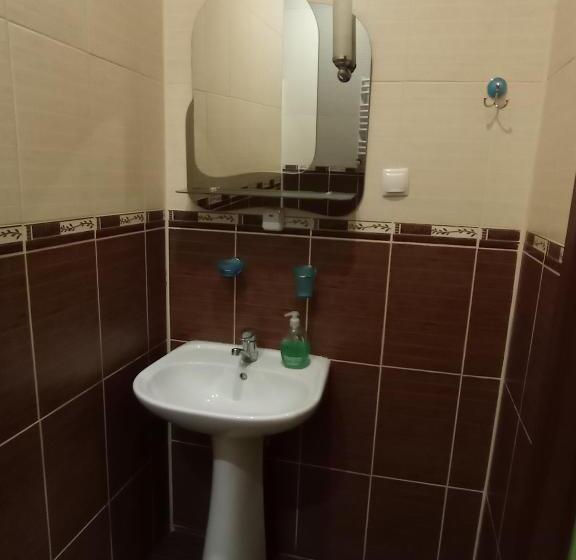 Номер Стандарт, панський двір